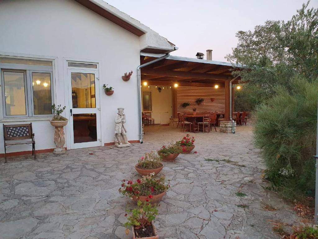 Agriturismo Radici Contadine Bisaccia 外观 照片